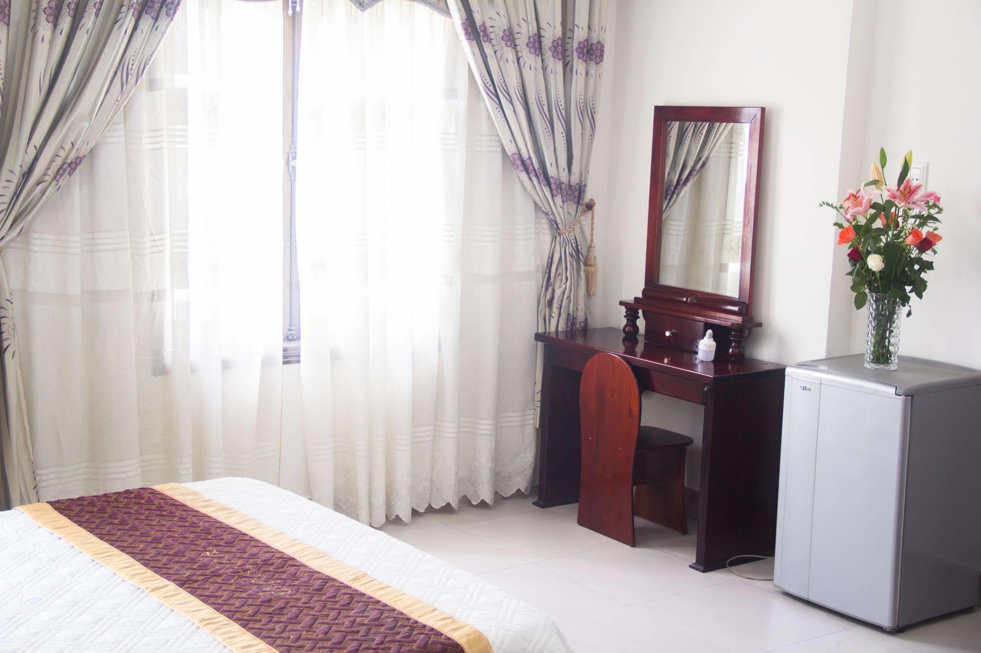Vivyanne Hotel Da Nang Exterior photo