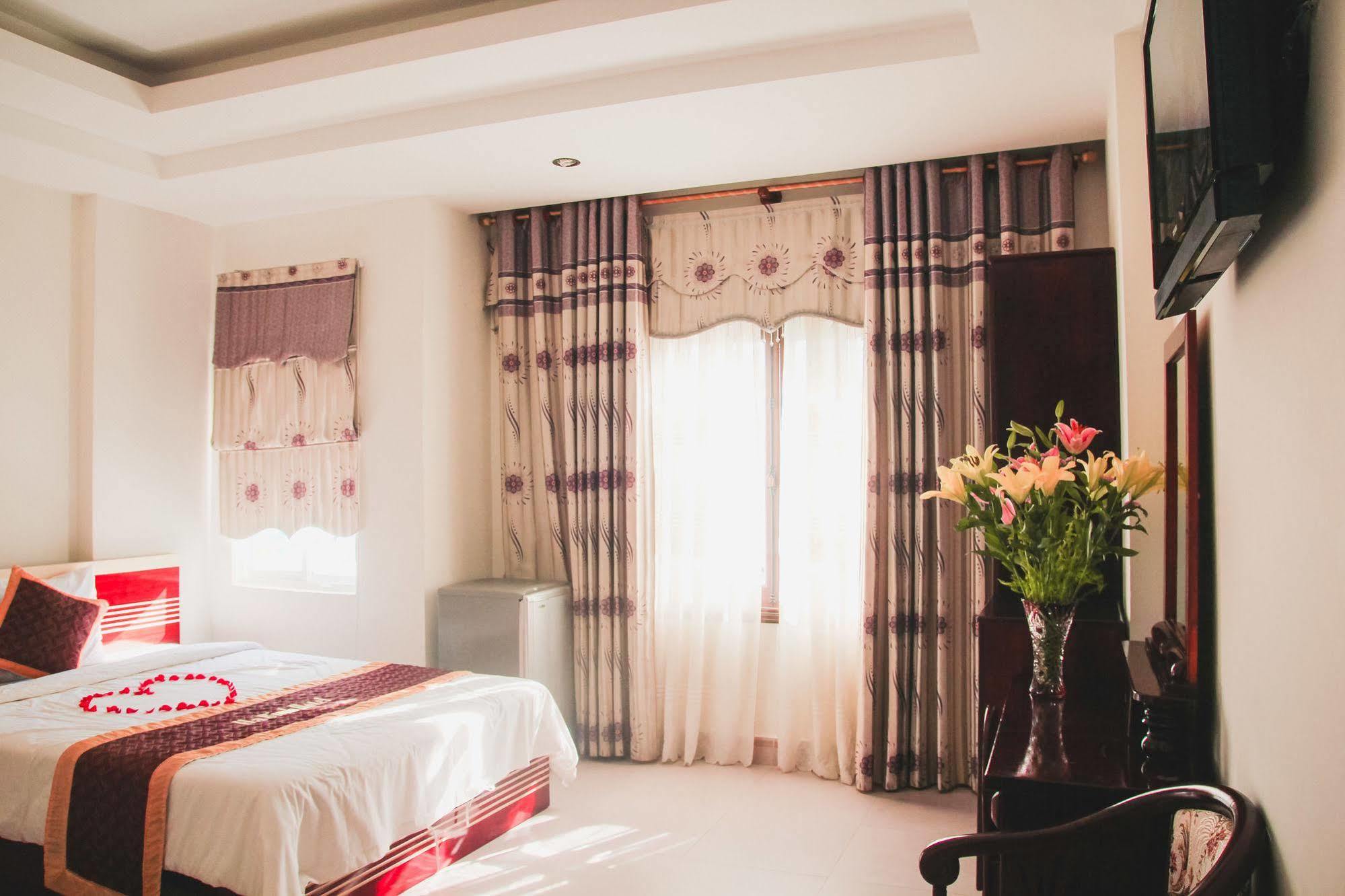 Vivyanne Hotel Da Nang Exterior photo