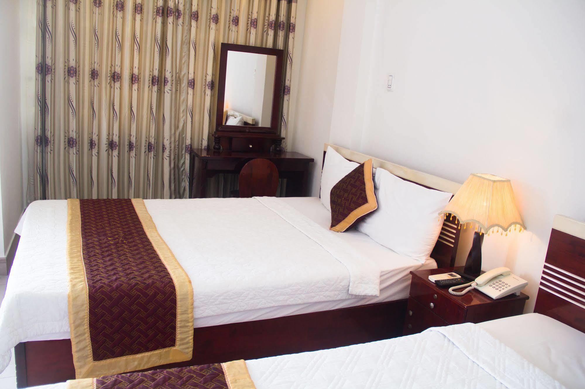 Vivyanne Hotel Da Nang Exterior photo