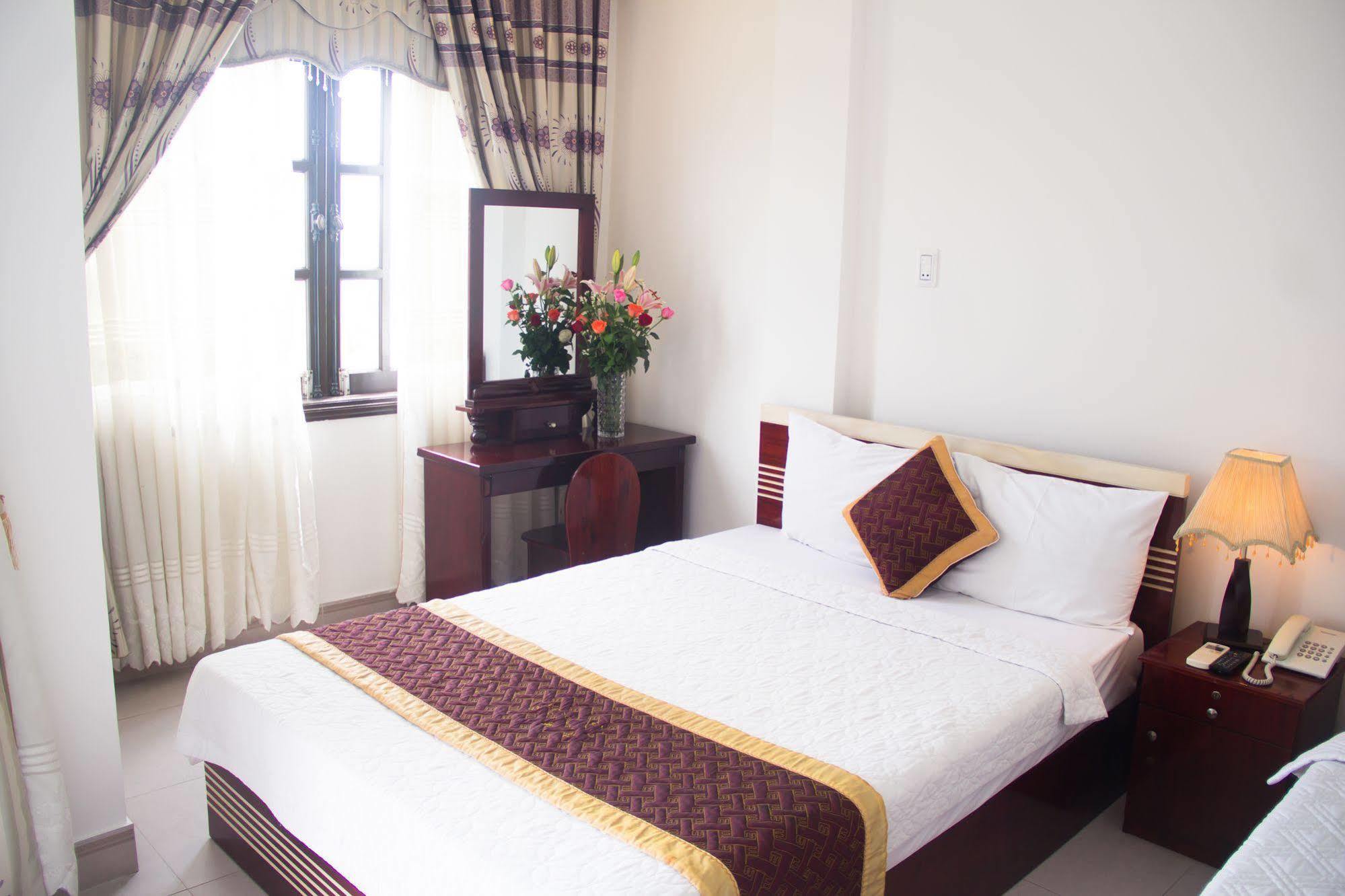 Vivyanne Hotel Da Nang Exterior photo